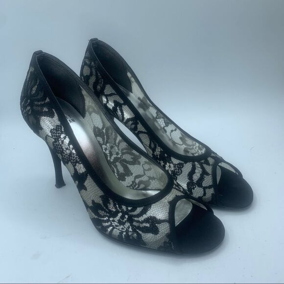 Stuart Weitzman Lingerie Black Guipure Lace - Picture 1 of 8
